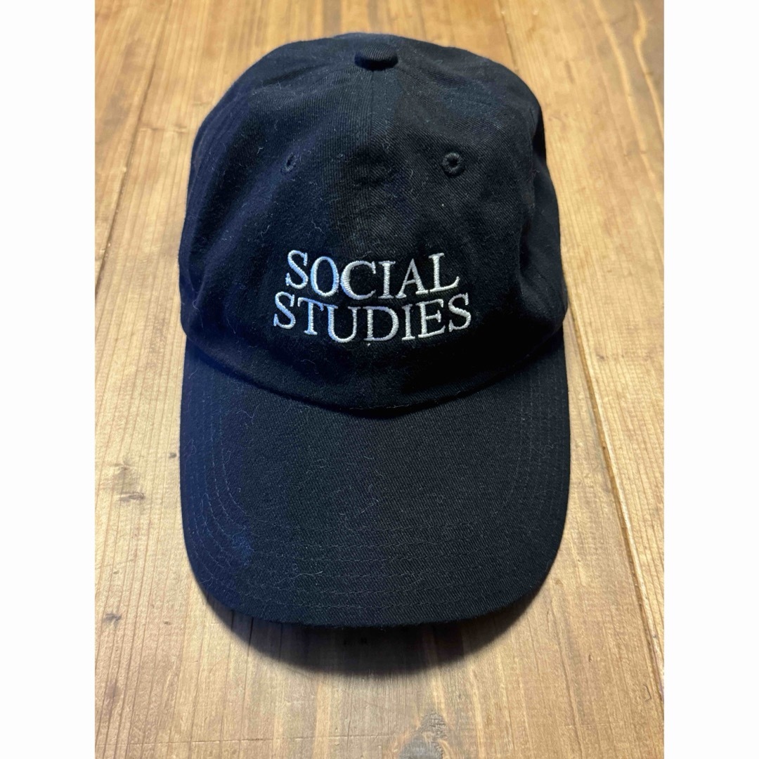 AMBUSH(アンブッシュ)のAMBUSH アンブッシュ　キャップ　SOCIAL STUDIES メンズの帽子(キャップ)の商品写真