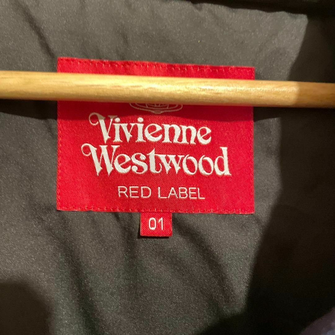 Vivienne Westwood(ヴィヴィアンウエストウッド)のB ヴィヴィアンウェストウッド vivien west wood ダウン コート レディースのジャケット/アウター(ダウンジャケット)の商品写真