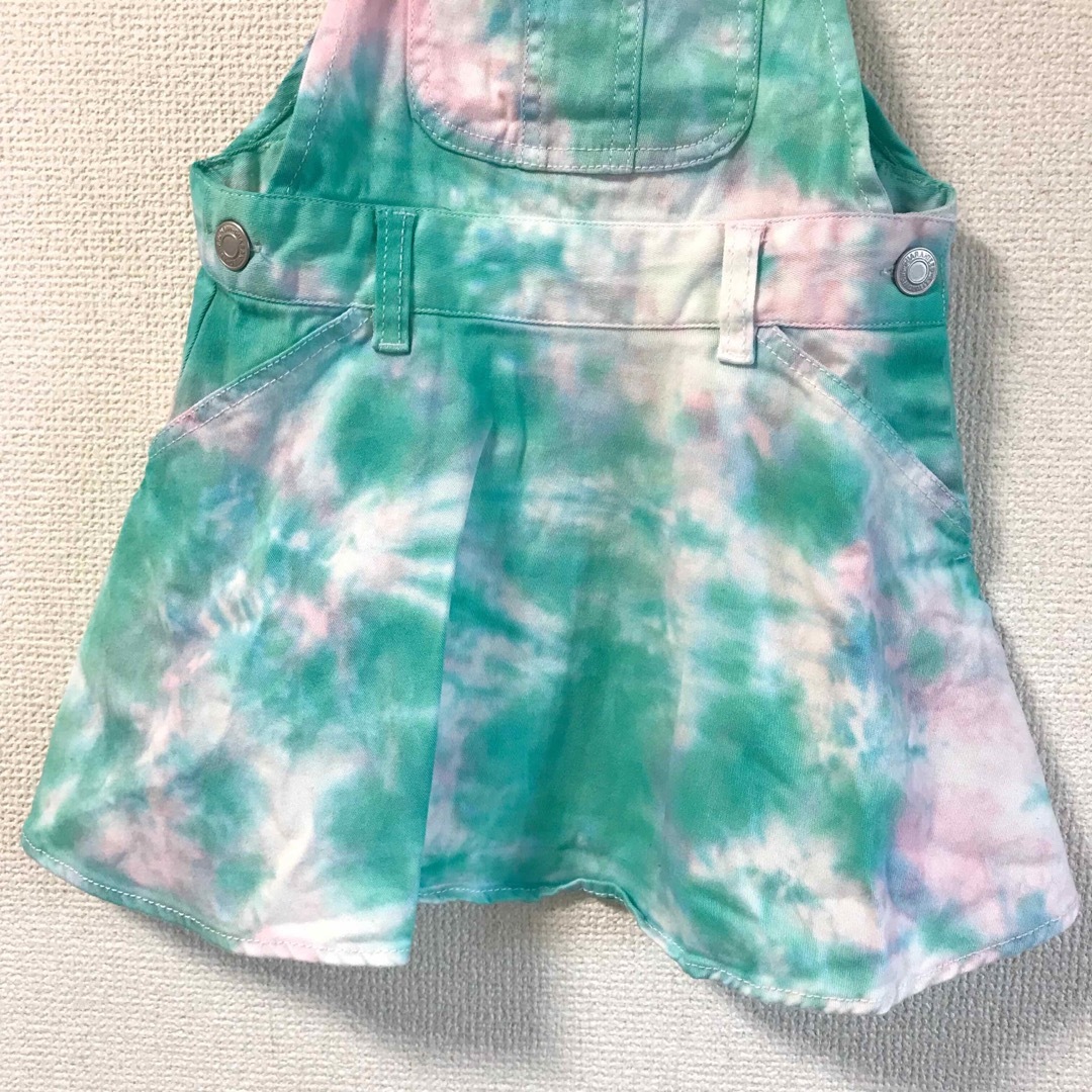 110cm 女の子 ジャンスカ タイダイ染め フレアスカート グリーン×ピンク キッズ/ベビー/マタニティのキッズ服女の子用(90cm~)(ワンピース)の商品写真