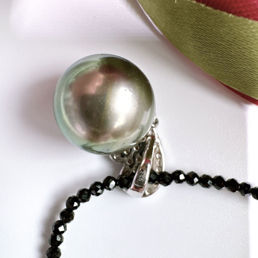 本真珠　天然黒蝶パール　大粒　13mm　天然黒石　シルバー925　ネックレス レディースのアクセサリー(ネックレス)の商品写真