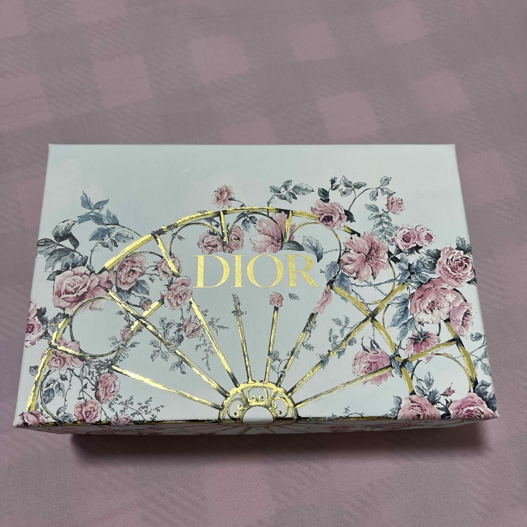 Dior(ディオール)のディオール　空箱 インテリア/住まい/日用品のオフィス用品(ラッピング/包装)の商品写真