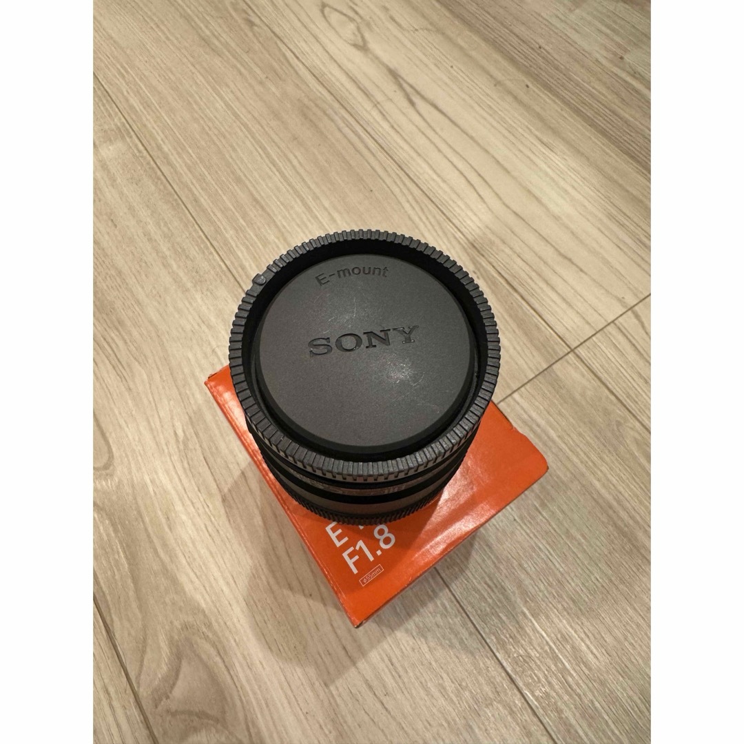 SONY(ソニー)のSEL11F18 SONY スマホ/家電/カメラのカメラ(レンズ(単焦点))の商品写真