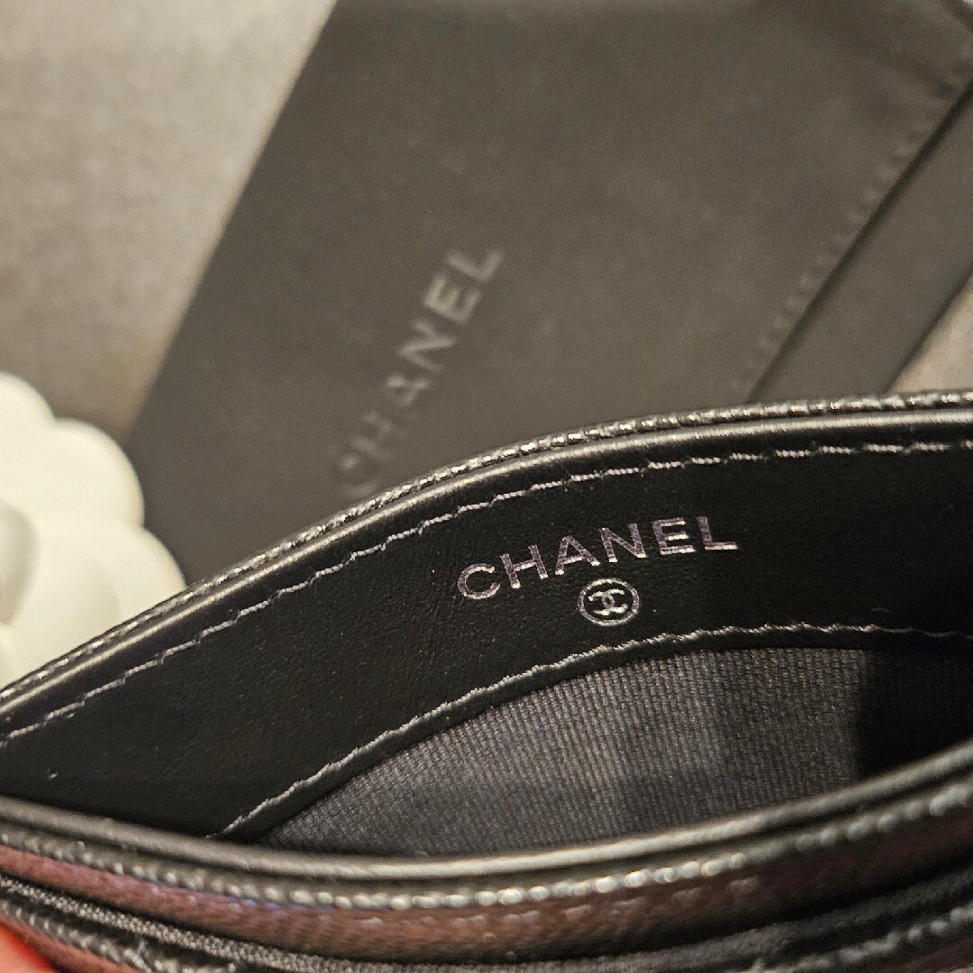 CHANEL(シャネル)の【新作】パリ本店購入CHANEL シャネル クルーズコレクション 24C レディースのファッション小物(名刺入れ/定期入れ)の商品写真