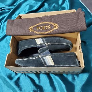 トッズ(TOD'S)のトッズ　スウェードドライビングシューズ　サイズ6(スリッポン/モカシン)