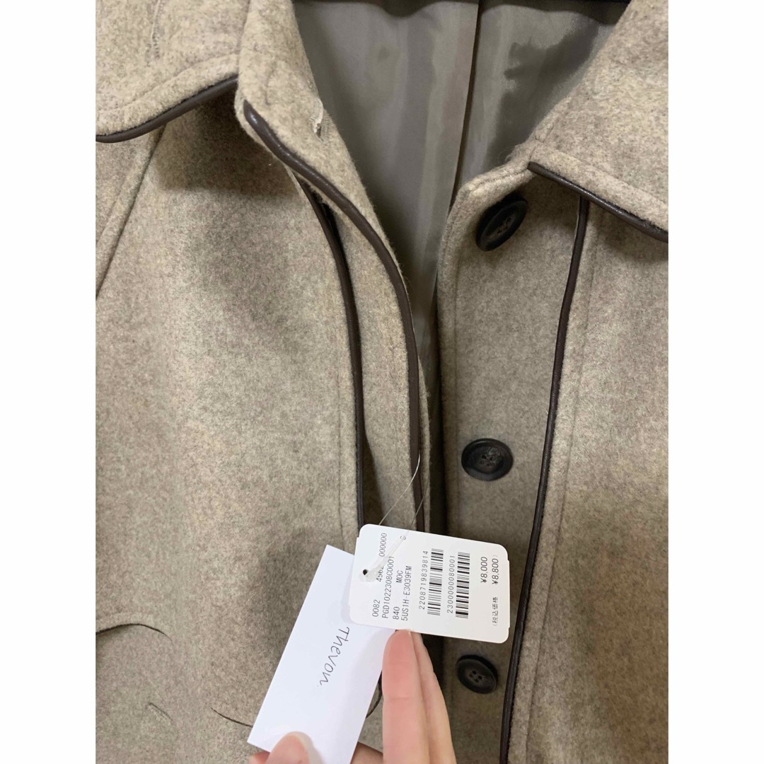 新品　タグ付き　ゼヴォン　フェイクウール　パイピングスタンドカラーコート　S レディースのジャケット/アウター(ロングコート)の商品写真
