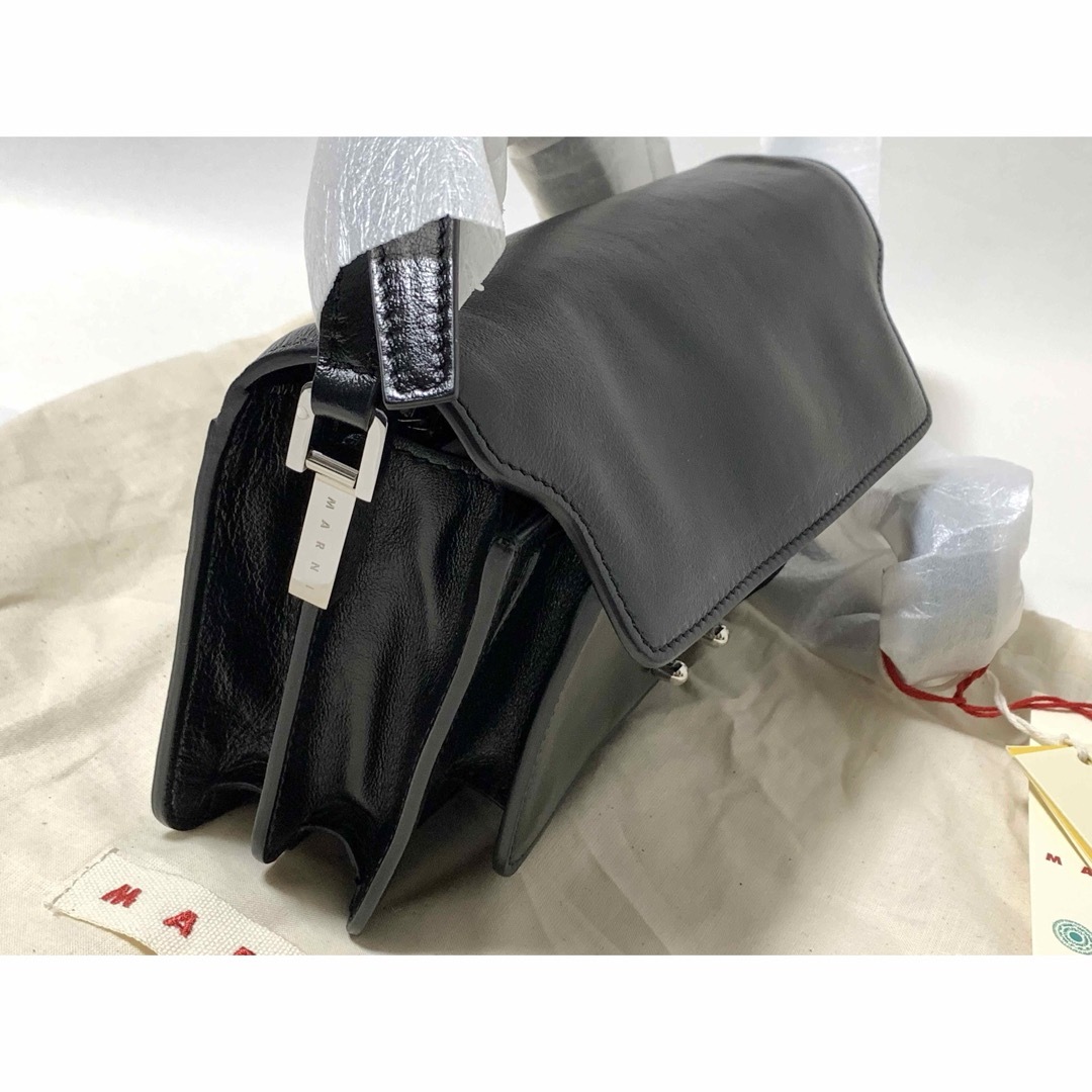 Marni(マルニ)の新品《 MARNI マルニ 》TRUNK SOFT E/W BAG ブラック メンズのバッグ(ショルダーバッグ)の商品写真