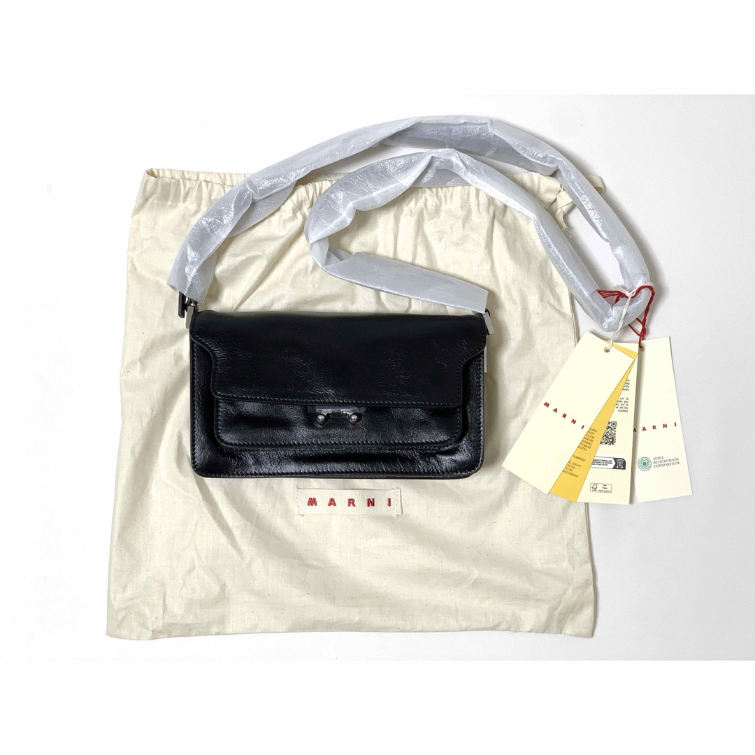 Marni(マルニ)の新品《 MARNI マルニ 》TRUNK SOFT E/W BAG ブラック メンズのバッグ(ショルダーバッグ)の商品写真