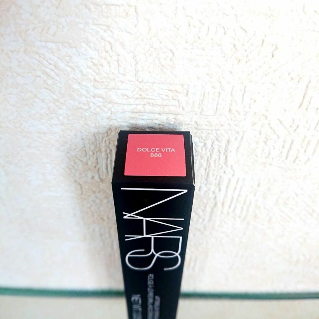 NARS(ナーズ)のNARS アフターグロー センシュアルシャイン リップスティック 888 コスメ/美容のベースメイク/化粧品(口紅)の商品写真