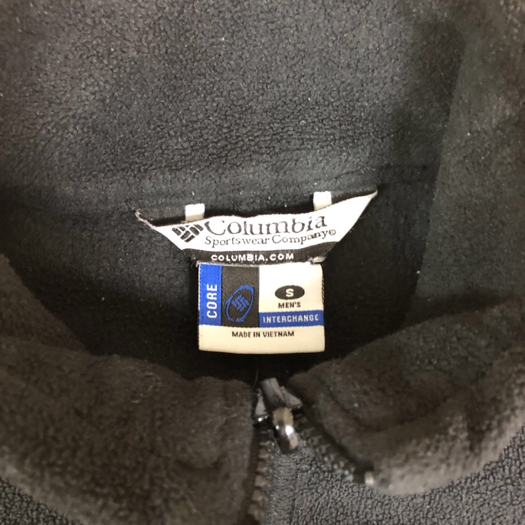 Columbia(コロンビア)のコロンビア　フリース　Columbia ブラック　M メンズのジャケット/アウター(ブルゾン)の商品写真