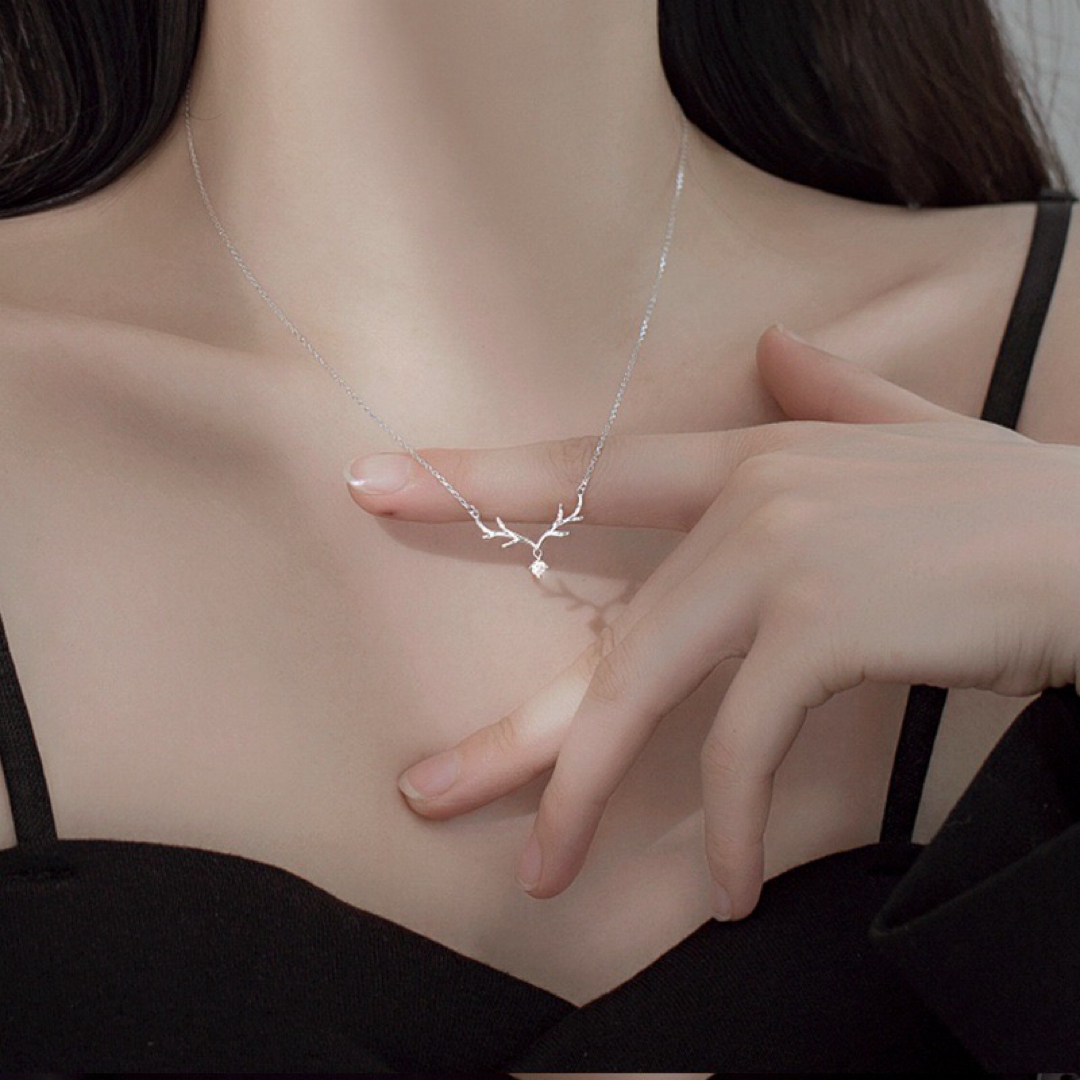 レディース　ネックレス　おしゃれ　可愛い　鎖骨　シーブルー　ダイヤネックレス レディースのアクセサリー(ネックレス)の商品写真