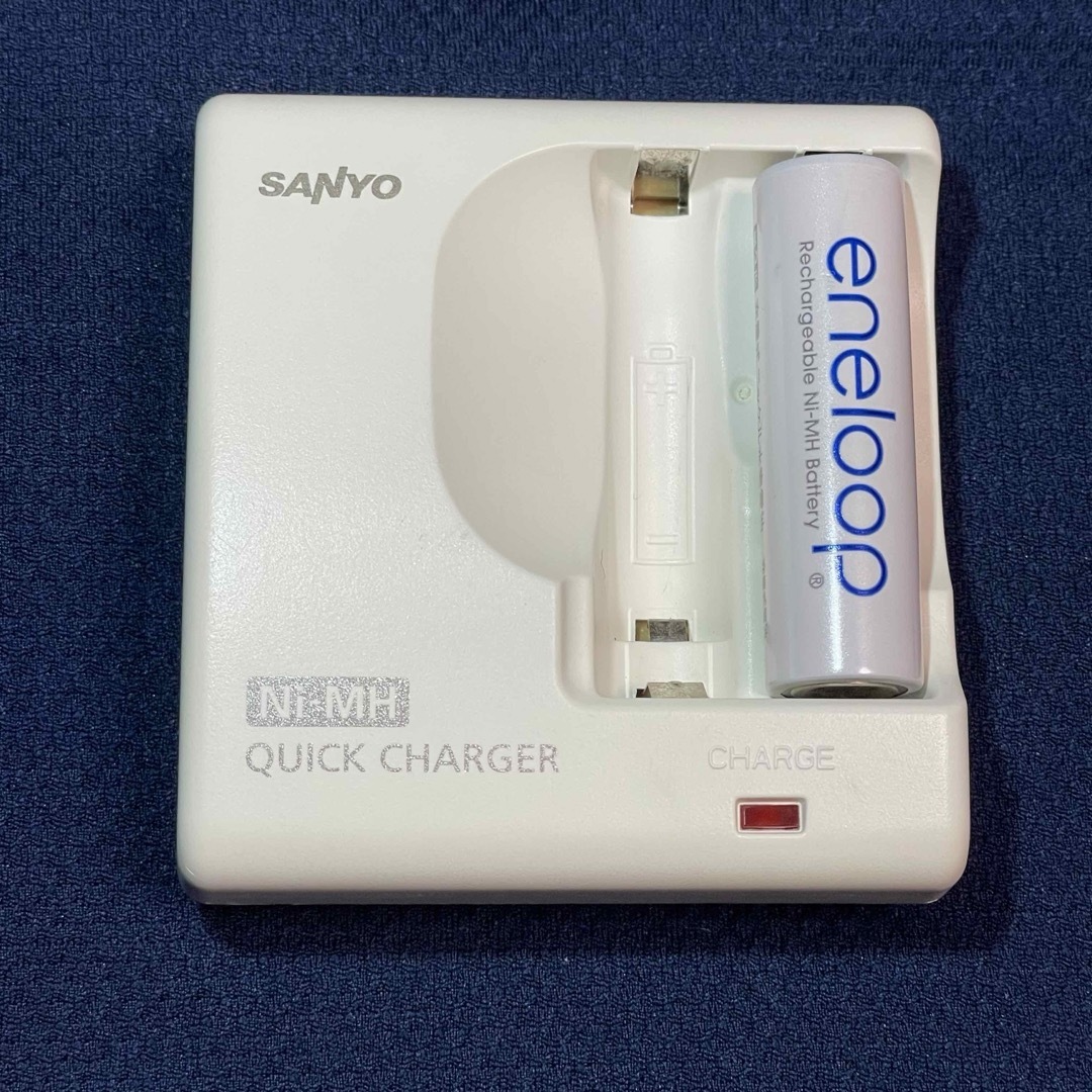 SANYO(サンヨー)のSANYO  急速充電器　NC-MDR02   エネループ　単3形　1本付き スマホ/家電/カメラの生活家電(その他)の商品写真