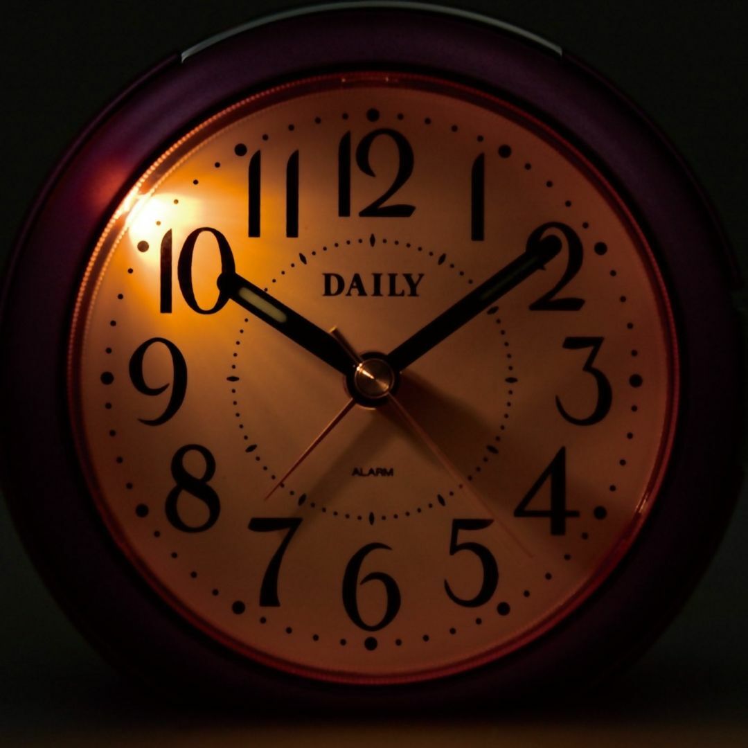 【色:ピンク】リズム(RHYTHM) 目覚まし時計 アナログ 小さい かわいい  インテリア/住まい/日用品のインテリア小物(置時計)の商品写真