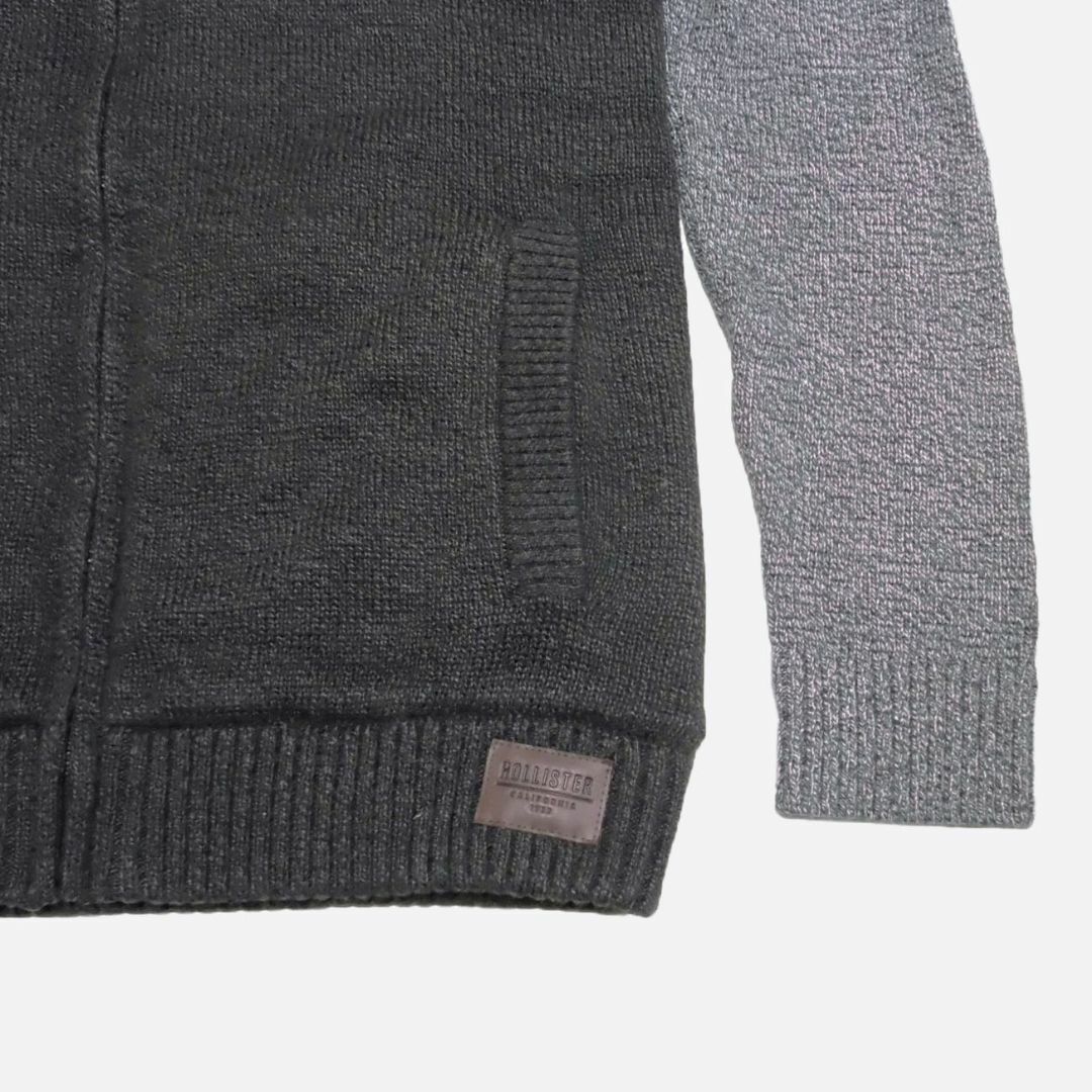 Hollister(ホリスター)の★新品★ホリスター★裏シェルパ付フルジップニットパーカー (Grey/M) メンズのトップス(ニット/セーター)の商品写真