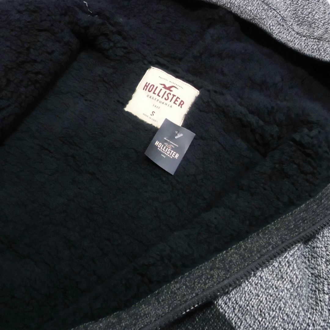 Hollister(ホリスター)の★新品★ホリスター★裏シェルパ付フルジップニットパーカー (Grey/M) メンズのトップス(ニット/セーター)の商品写真