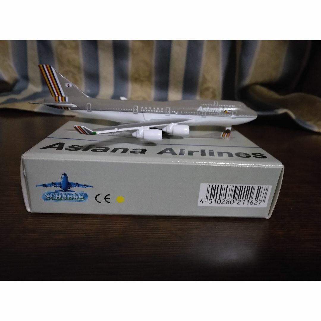 schabak1/600アシアナ航空B747 エンタメ/ホビーのおもちゃ/ぬいぐるみ(模型/プラモデル)の商品写真