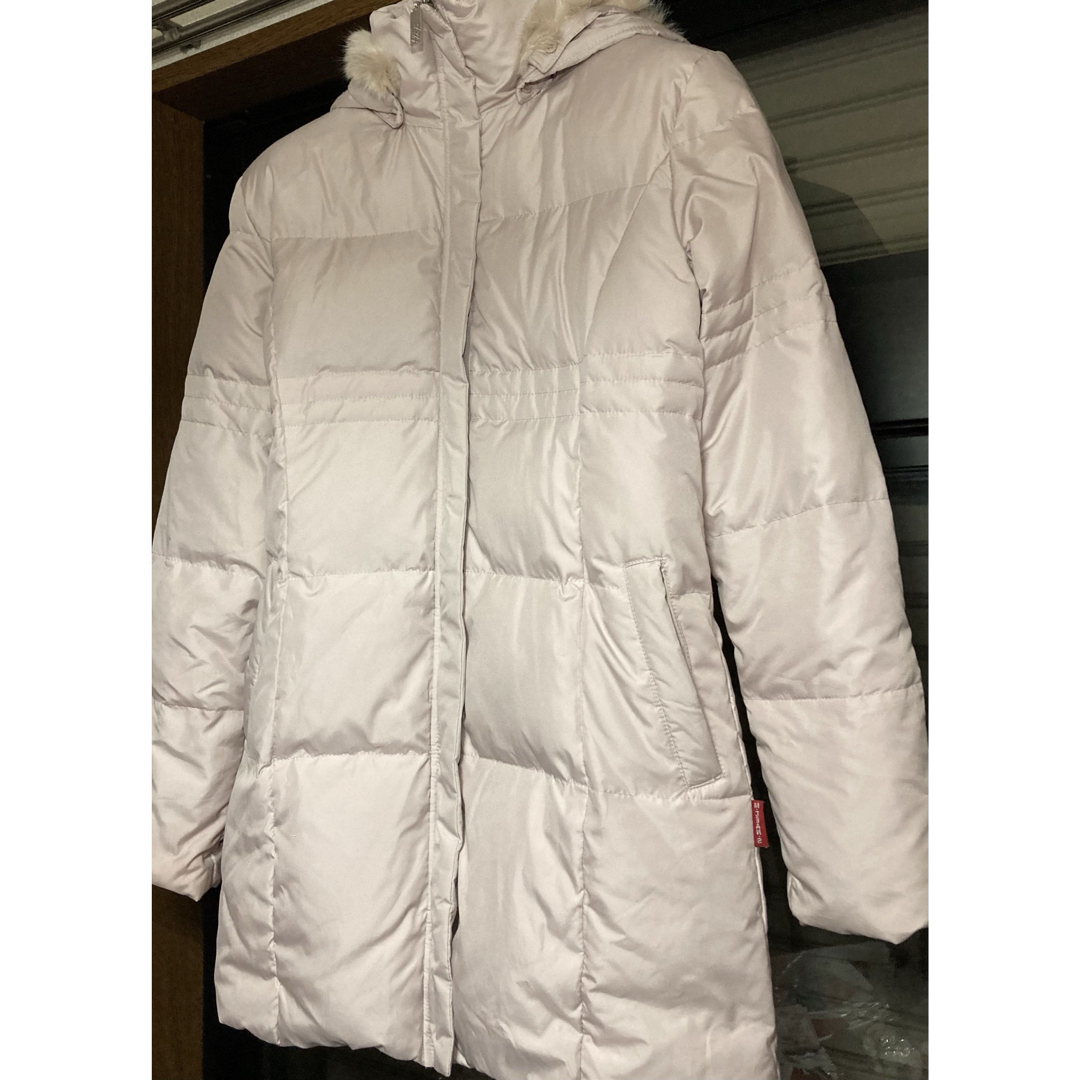 MICHIKO LONDON(ミチコロンドン)のダウンコート　ミチコロンドン　ピンクベージュ　Mサイズ 大きめ　美品❣️ レディースのジャケット/アウター(ダウンコート)の商品写真