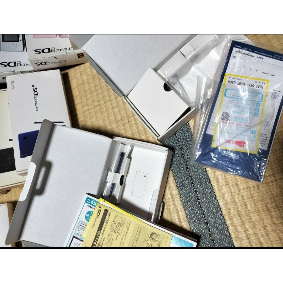 ニンテンドーDS(ニンテンドーDS)のニンテンドーDS初代、dsi　空箱 エンタメ/ホビーのゲームソフト/ゲーム機本体(その他)の商品写真