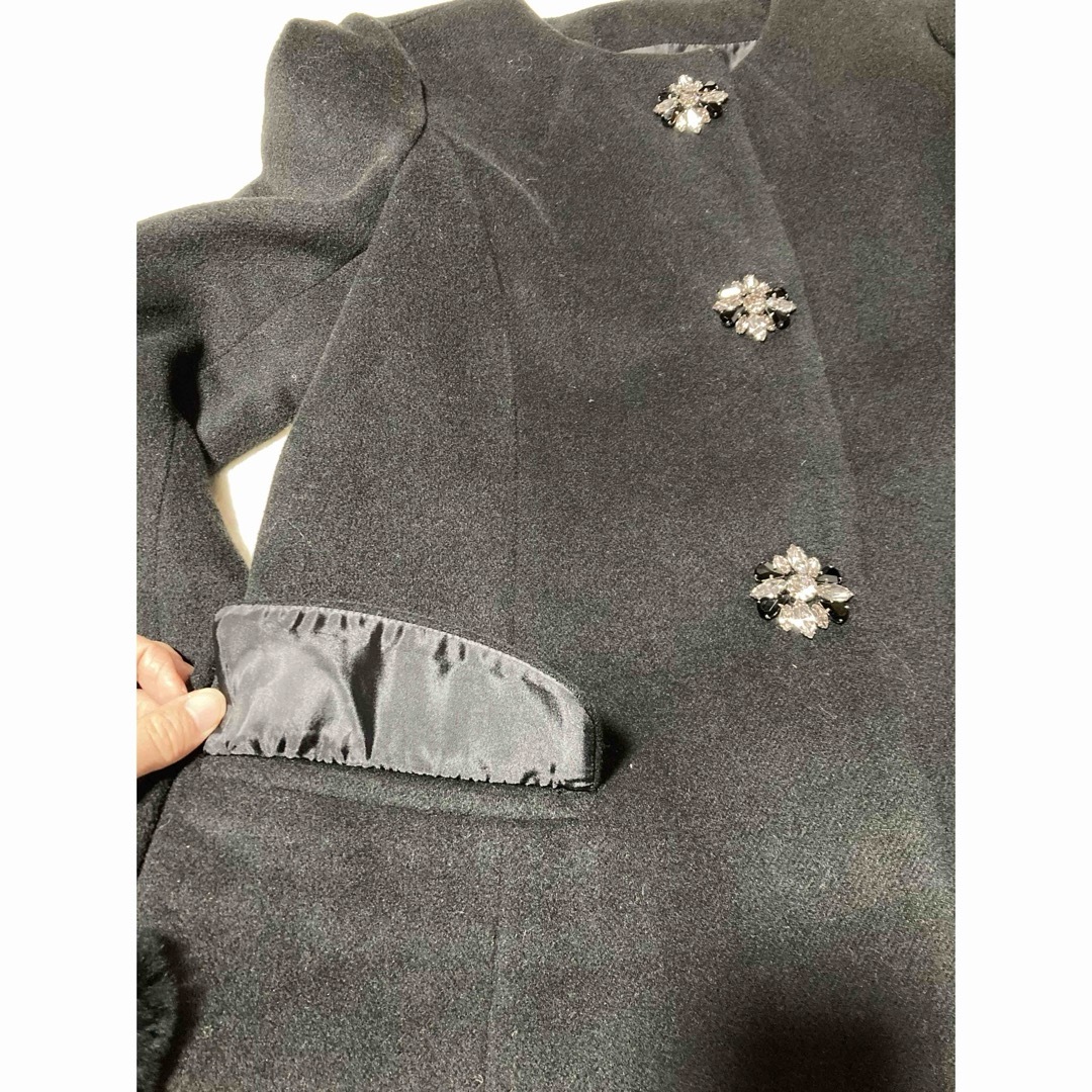 31 Sons de mode(トランテアンソンドゥモード)のラビットファー　ビジュー付きコート　 レディースのジャケット/アウター(ロングコート)の商品写真