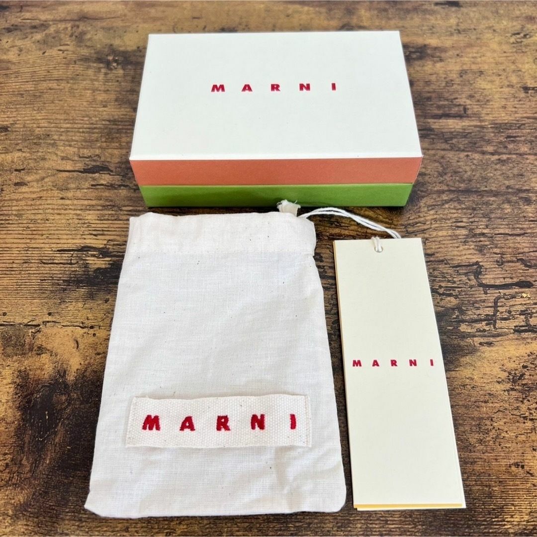 Marni(マルニ)の【MARNI】マルニ　フラグメントケース カードケース　マスタード レディースのファッション小物(コインケース)の商品写真