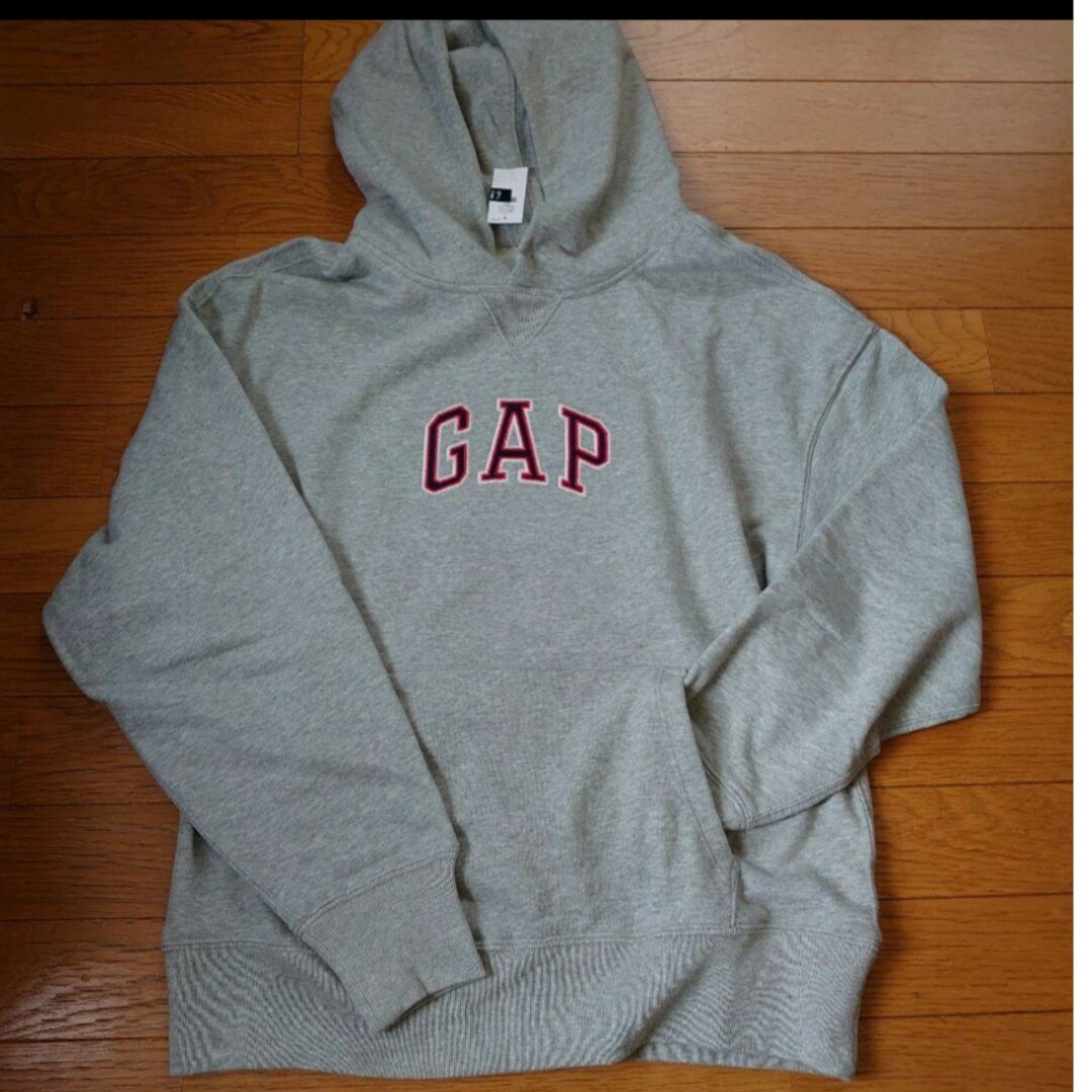 GAP(ギャップ)の新品  パーカー  最終お値下げ レディースのトップス(パーカー)の商品写真