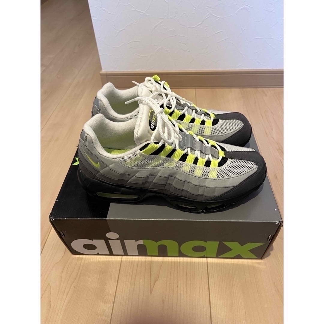 NIKE(ナイキ)のNIKE airmax95 イエロー&ブルー2足セット メンズの靴/シューズ(スニーカー)の商品写真