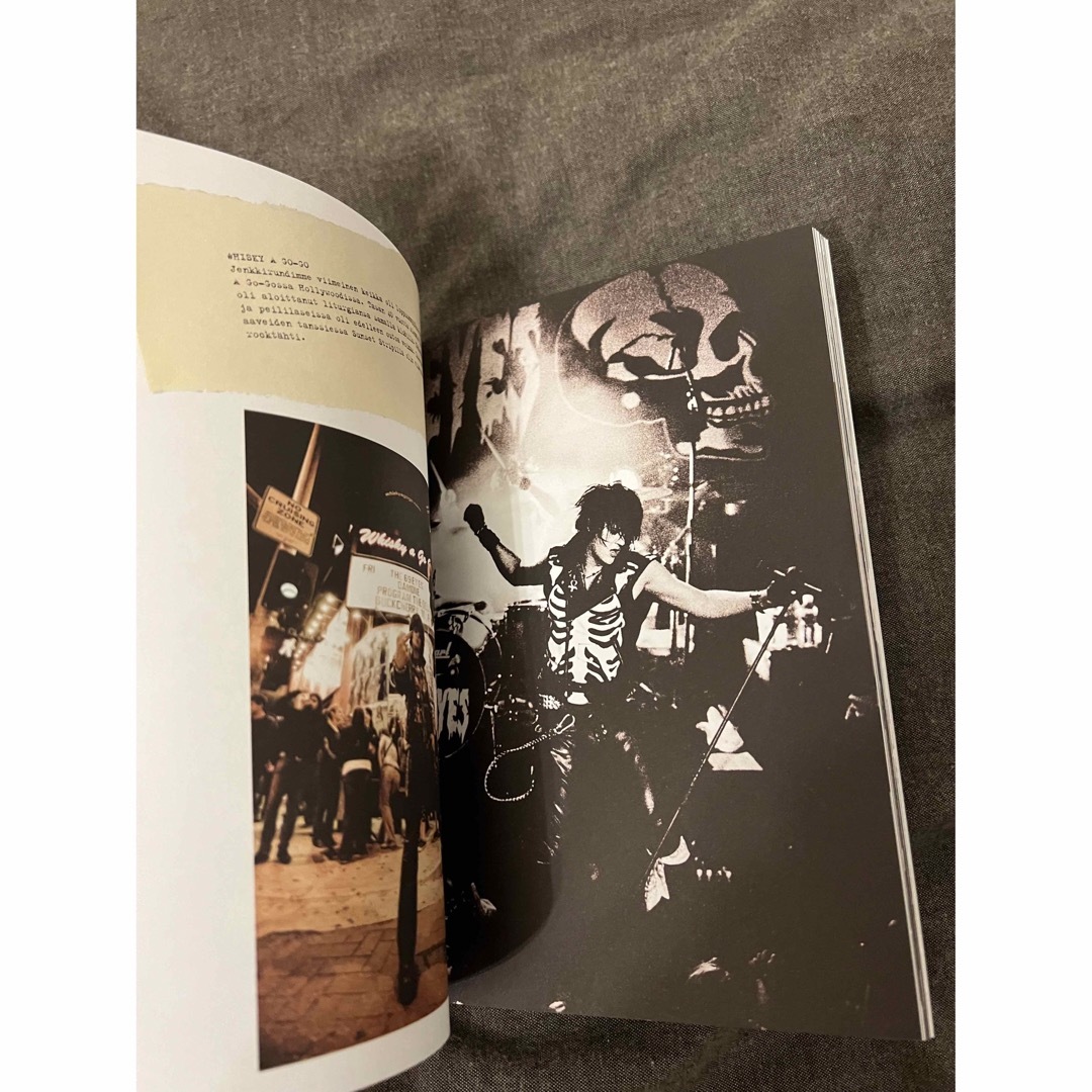 69 eyes route 69  ヴィッレユーリッカラ　写真集　フィンランド語 エンタメ/ホビーの本(洋書)の商品写真