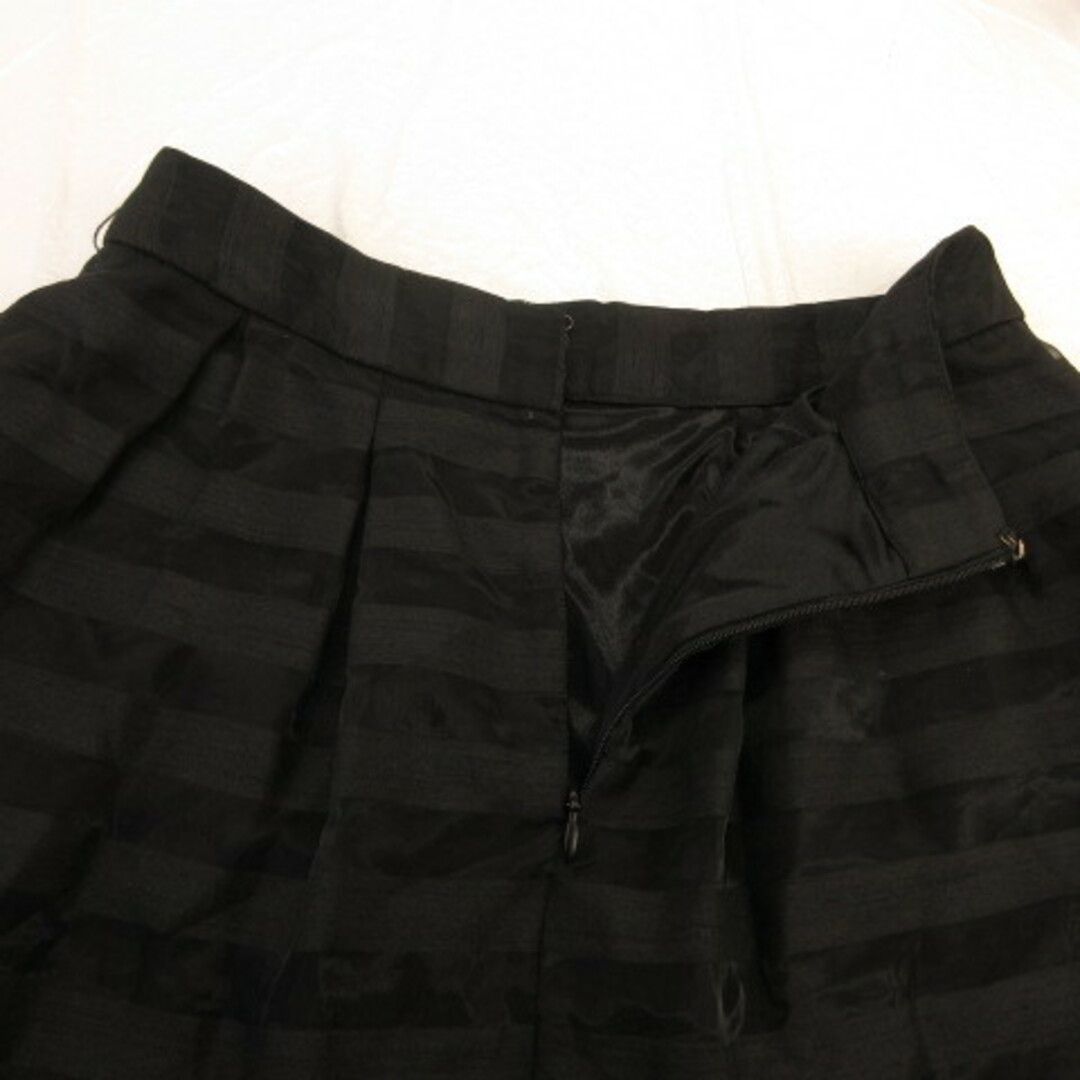 INGNI(イング)のイング INGNI スカート ミニ フレア ボーダー 黒 M *T890 レディースのスカート(ミニスカート)の商品写真