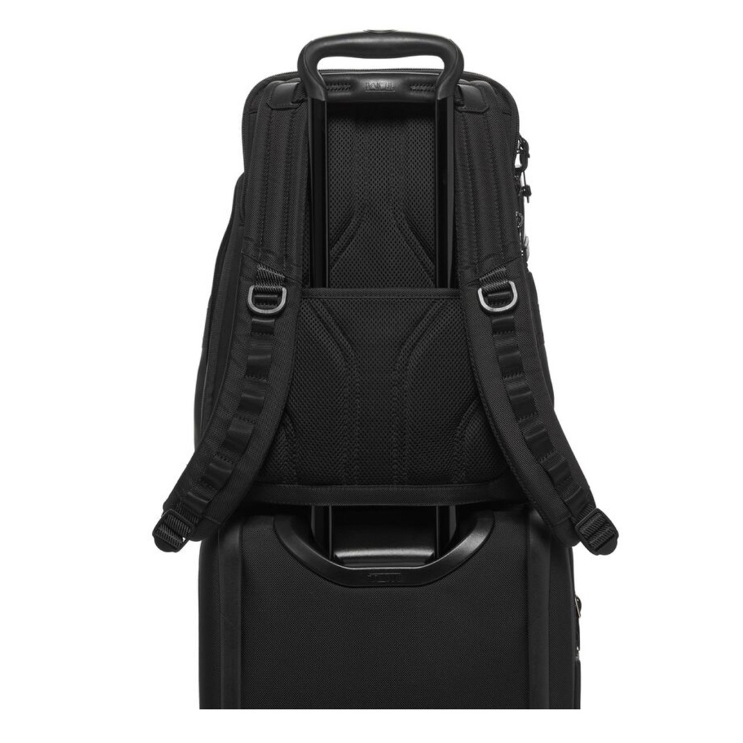 TUMI(トゥミ)のTUMI ALPHA BRAVO『ナヴィゲーション』新品未使用品 メンズのバッグ(バッグパック/リュック)の商品写真