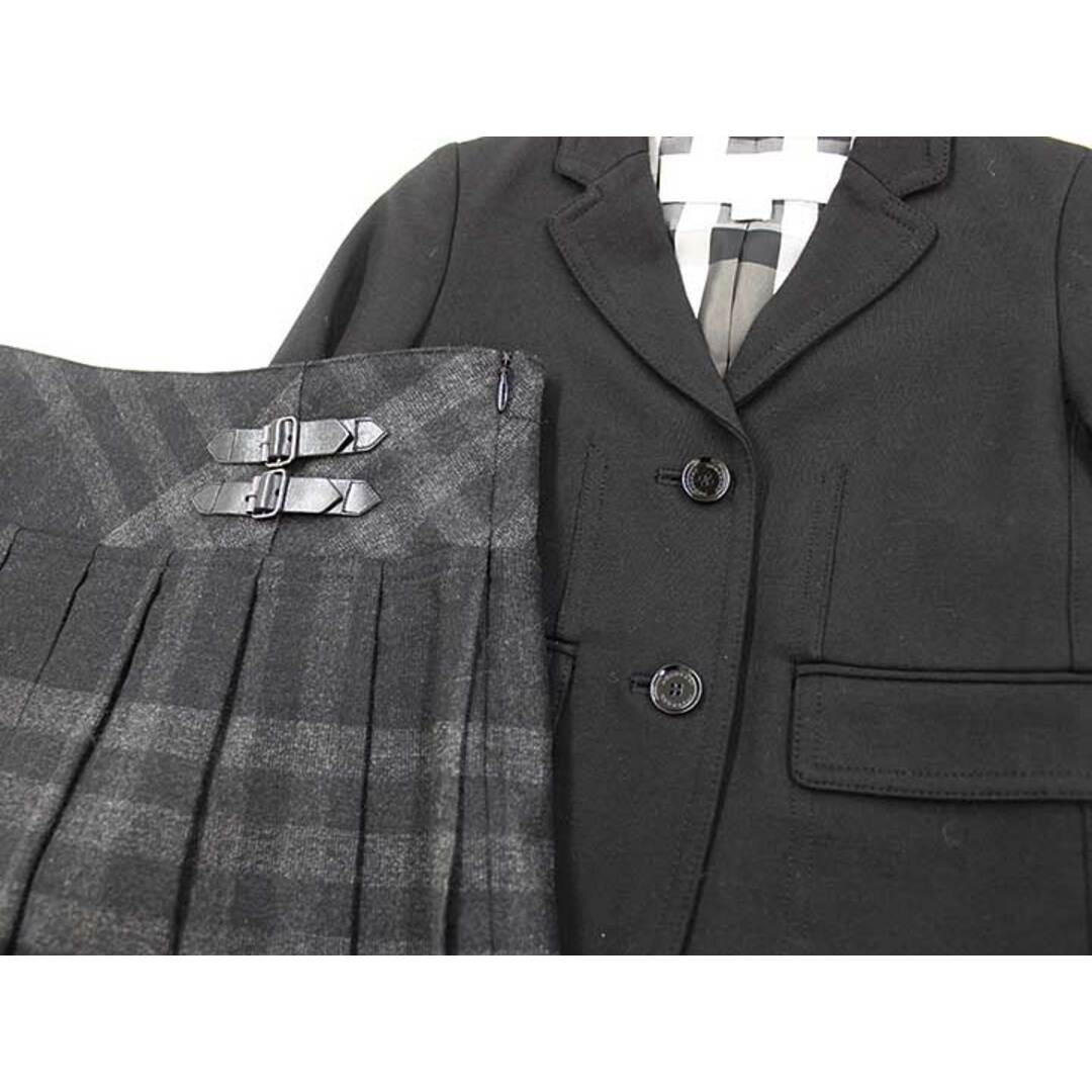 BURBERRY(バーバリー)の【新入荷!】▼バーバリー/BURBERRY▼104cm(4Y) スーツ 黒×グレー  フォーマル 入園式 卒園式 入学式 結婚式 冠婚葬祭 発表会 謝恩会 【中古】子供服 キッズ kids 女の子 fml 011042 キッズ/ベビー/マタニティのキッズ服女の子用(90cm~)(その他)の商品写真