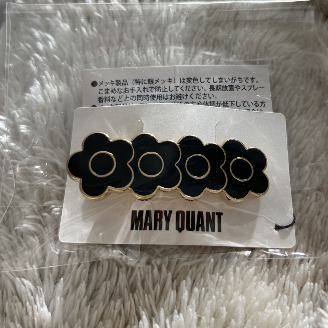 MARY QUANT(マリークワント)の新品タグ付き マリークワント 4デイジーエポワニクリップ ブラック レディースのヘアアクセサリー(バレッタ/ヘアクリップ)の商品写真