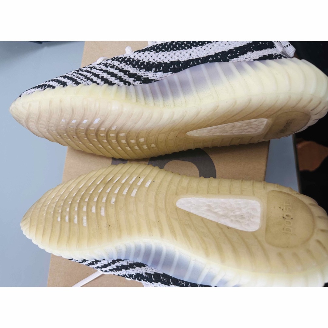 YEEZY（adidas）(イージー)のAdidas YeezyBoost 350V2Zebra メンズの靴/シューズ(スニーカー)の商品写真