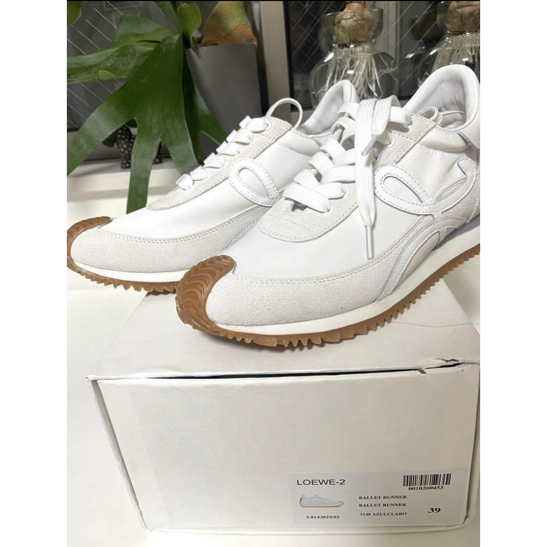 ロエベスニーカーロエベ レディース FLOW RUNNER  スニーカー【WHITE】