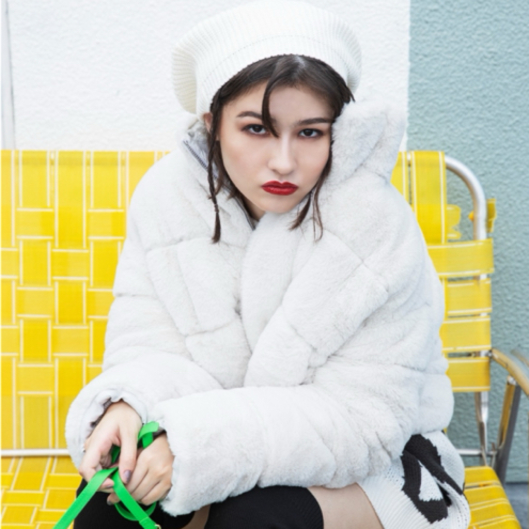 SPIRAL GIRL(スパイラルガール)のエコファー中綿ショートジャケット レディースのジャケット/アウター(毛皮/ファーコート)の商品写真