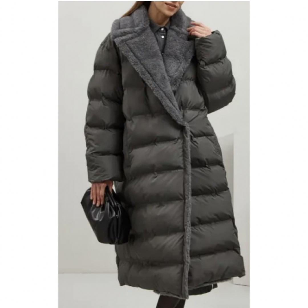 Max Mara(マックスマーラ)のMax Mara   テディダウン　日本未入荷　FRISIA   試着のみ レディースのジャケット/アウター(ロングコート)の商品写真