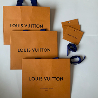 ルイヴィトン(LOUIS VUITTON)の【LOUIS VUITTON】紙袋3枚 &メッセージカード3枚&リボン2巻(ショップ袋)