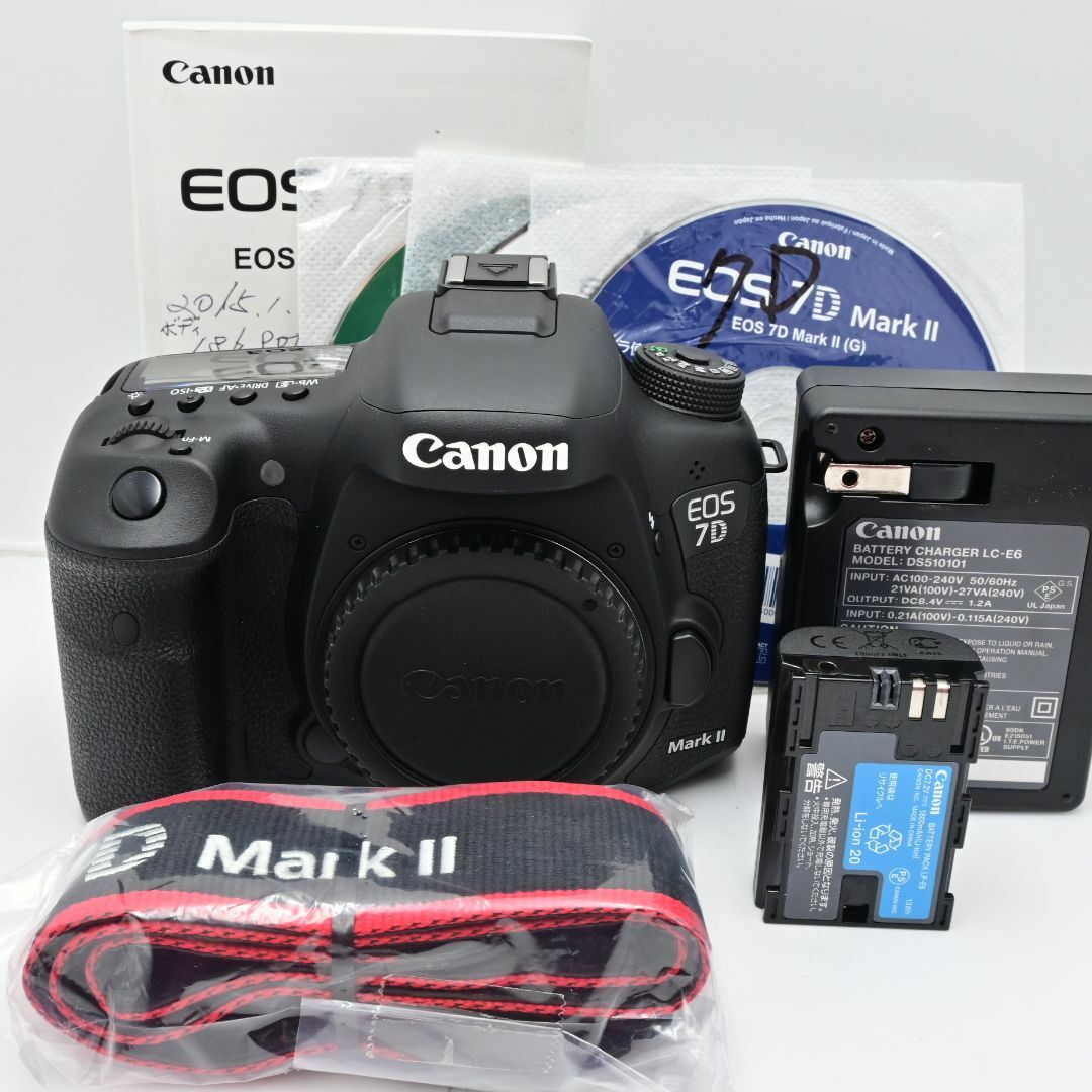 スマホ/家電/カメラCanon デジタル一眼レフカメラ EOS 7D Mark IIボディ