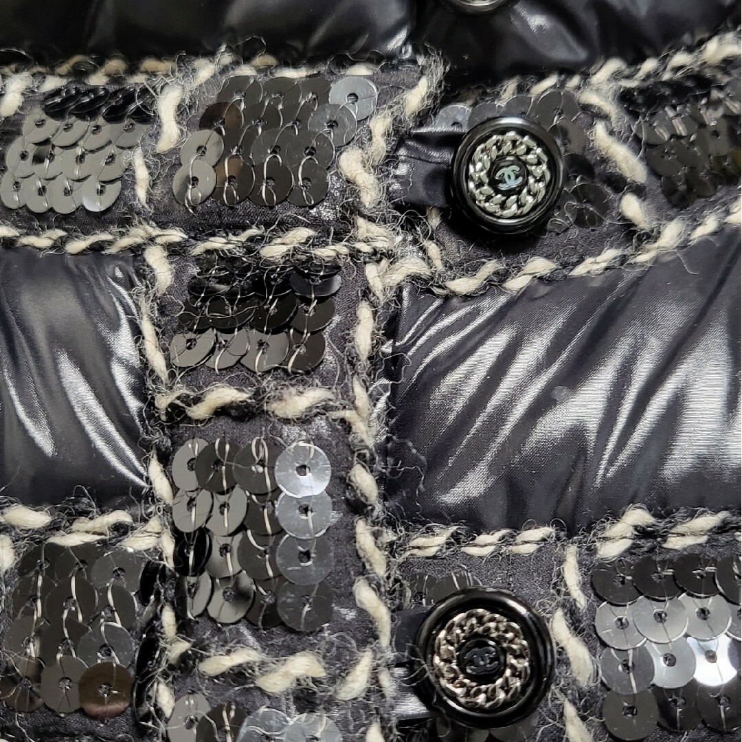 CHANEL - シャネル ダウンジャケットの通販 by ジョーs shop CHANEL - シャネル ダウンジャケットの通販 by ジョーs shop