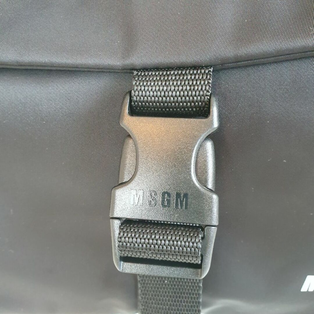 MSGM(エムエスジイエム)の【新品・未使用】MSGM ロゴ ベルトバッグ クロスボディバッグ ブラック メンズのバッグ(ボディーバッグ)の商品写真