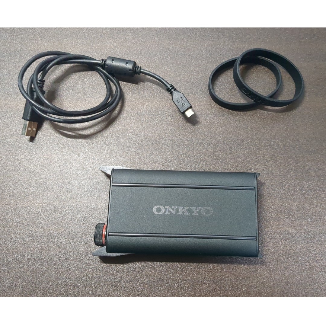 ONKYO(オンキヨー)のDAC-HA200　ポータブルヘッドホンアンプ スマホ/家電/カメラのオーディオ機器(ヘッドフォン/イヤフォン)の商品写真