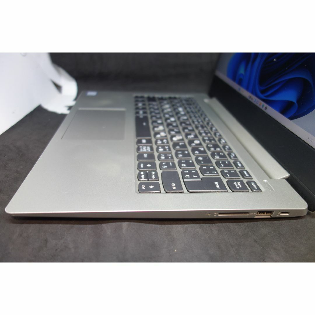 927）レノボ　ideaPad 330S　/i5-8250U/8GB/256GB