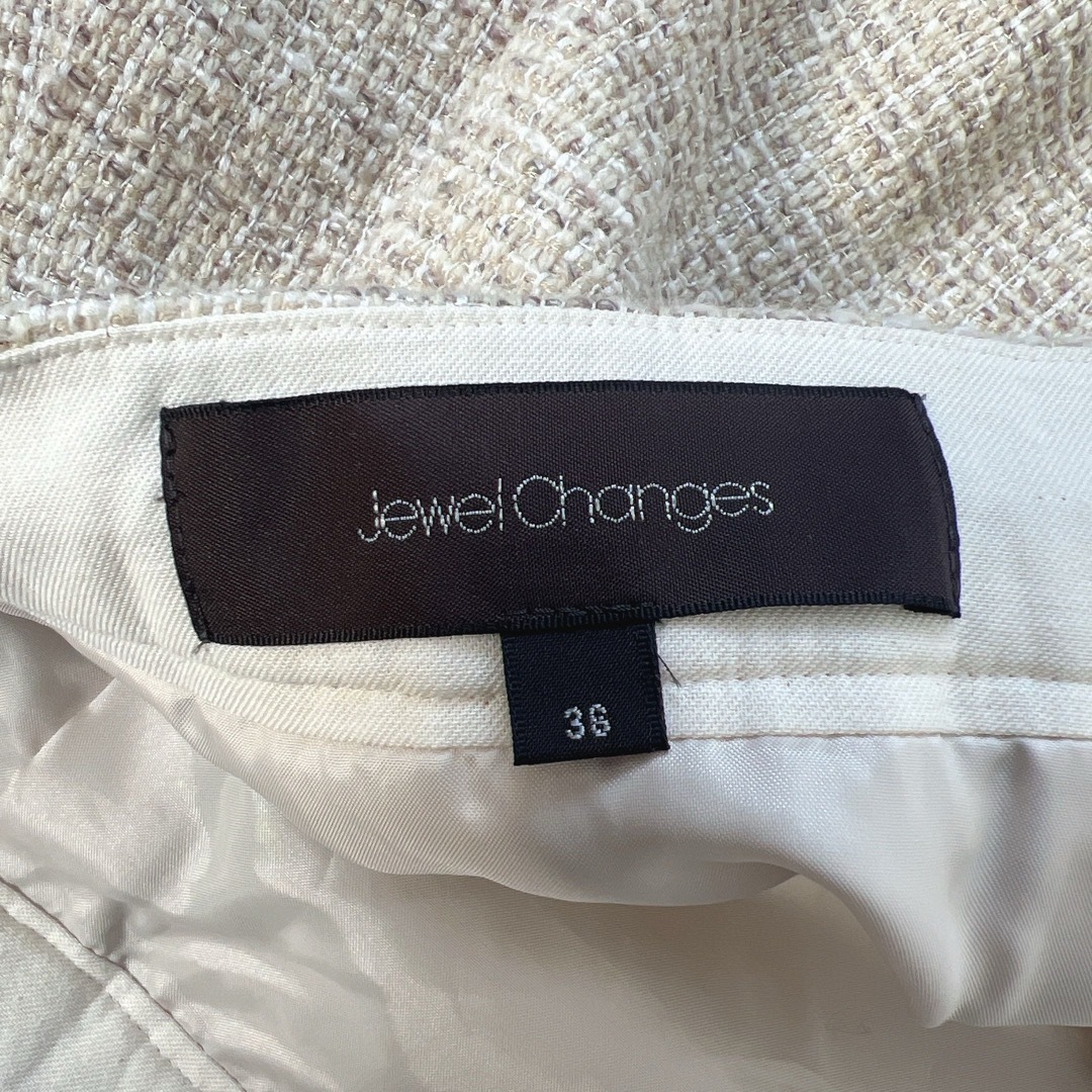 Jewel Changes(ジュエルチェンジズ)のJewel Changes 36 ツイード ミニスカート タック ベージュ ラメ レディースのスカート(ミニスカート)の商品写真