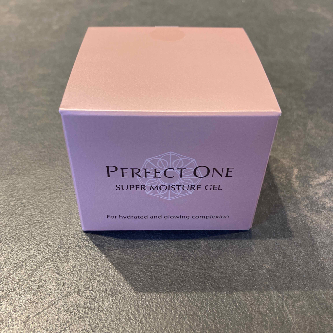 PERFECT ONE スーパーモイスチャージェル 50g  コスメ/美容のスキンケア/基礎化粧品(オールインワン化粧品)の商品写真