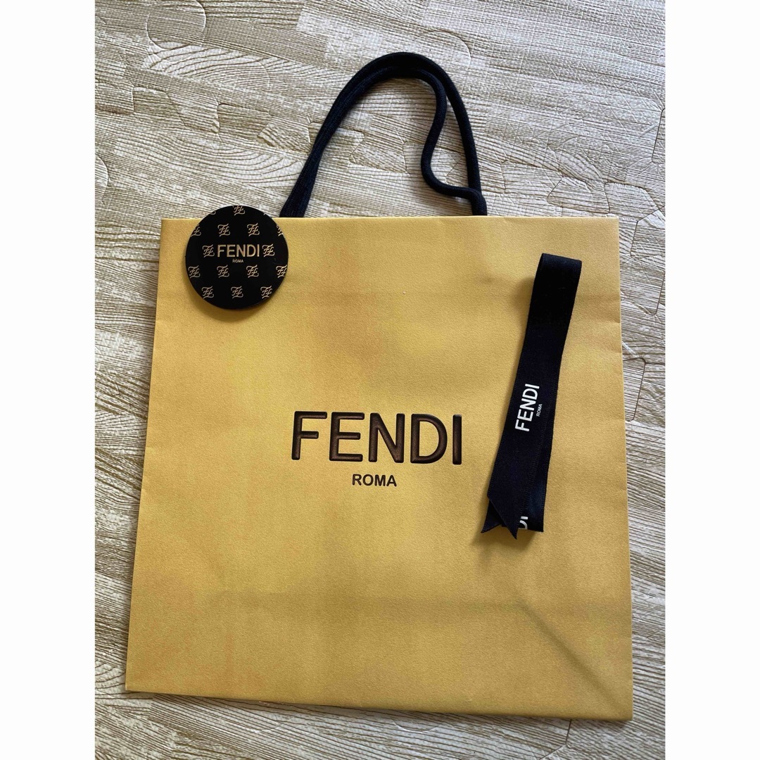 FENDI(フェンディ)のFENDI フェンディ ショップ袋 ショッパー クリップ リボン レディースのバッグ(ショップ袋)の商品写真