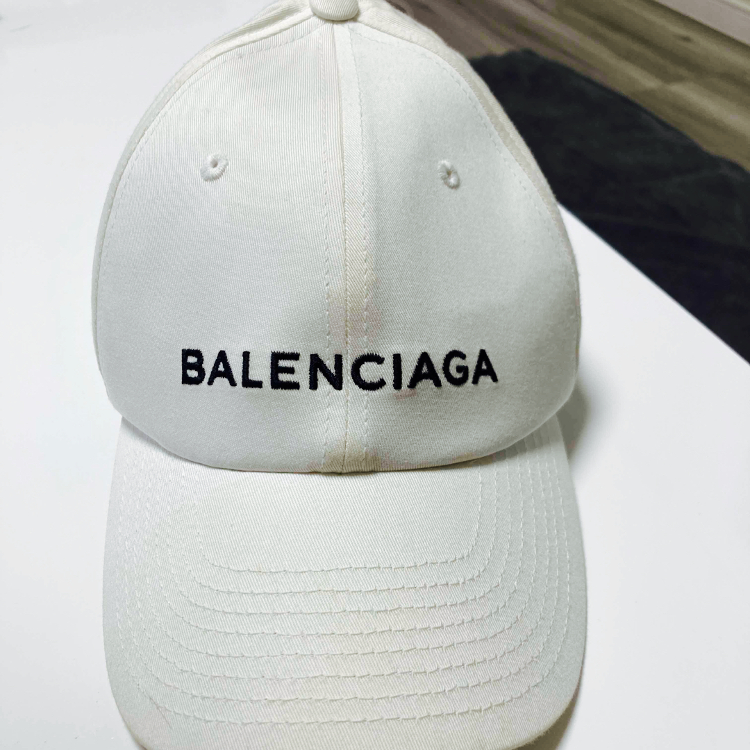 Balenciaga(バレンシアガ)のバレンシアガキャップ正規品お値下げ レディースの帽子(キャップ)の商品写真