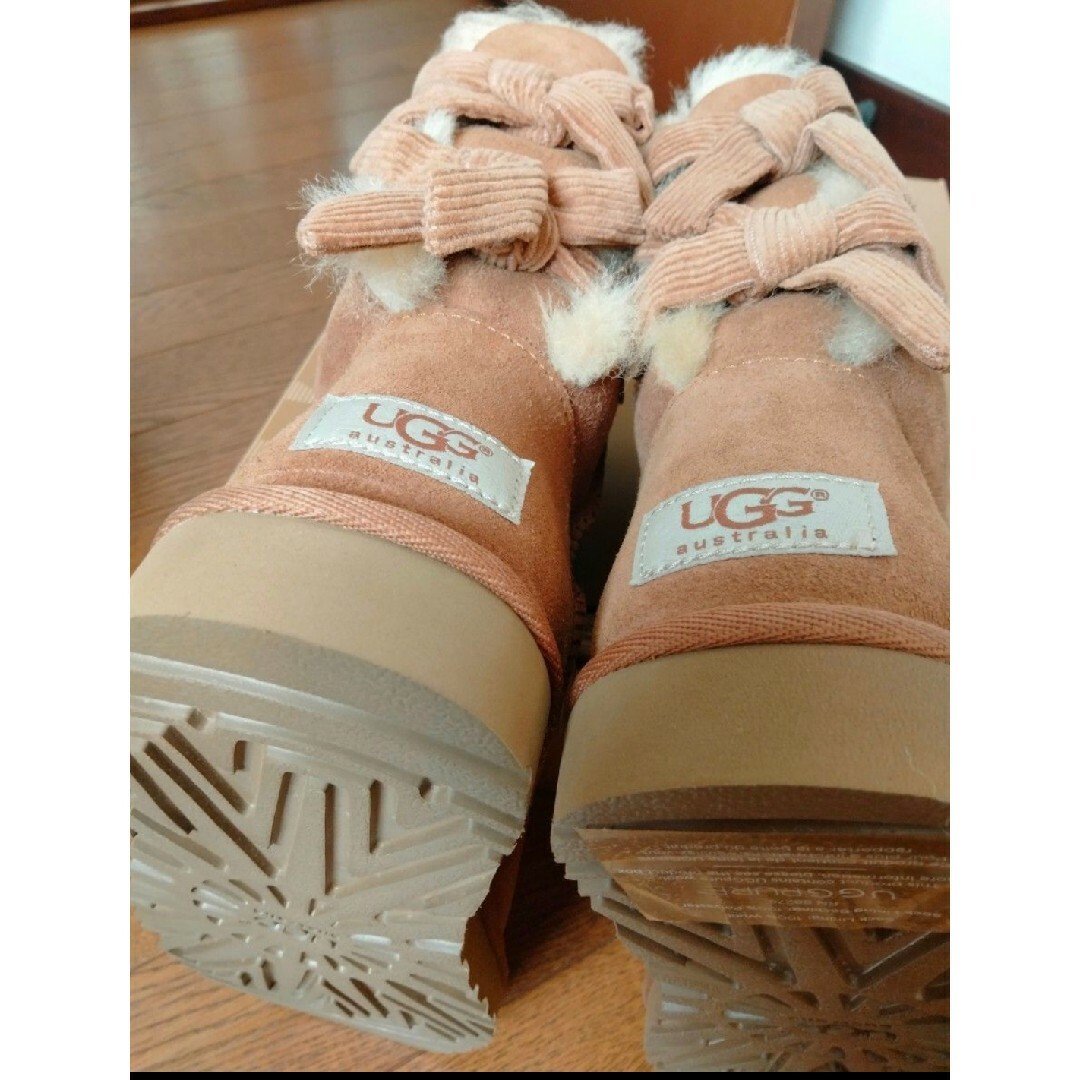 UGG(アグ)のSALE!!　新品未使用！ugg　ブーツ レディースの靴/シューズ(ブーツ)の商品写真