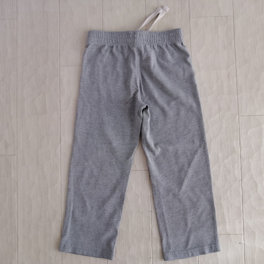 Old Navy(オールドネイビー)の追跡可能 OLDNAVY 90-100cm 4T 4A パンツ グレー 薄手 キッズ/ベビー/マタニティのキッズ服男の子用(90cm~)(パンツ/スパッツ)の商品写真