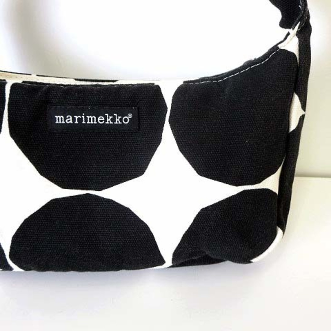 marimekko(マリメッコ)のマリメッコ marimekko ショルダーバッグ ウニッコ柄 白 黒 レディースのバッグ(ショルダーバッグ)の商品写真