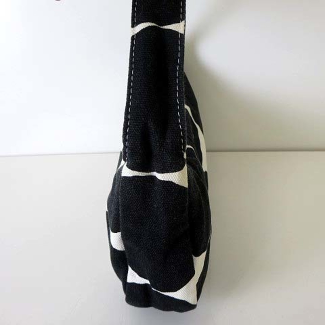 marimekko(マリメッコ)のマリメッコ marimekko ショルダーバッグ ウニッコ柄 白 黒 レディースのバッグ(ショルダーバッグ)の商品写真
