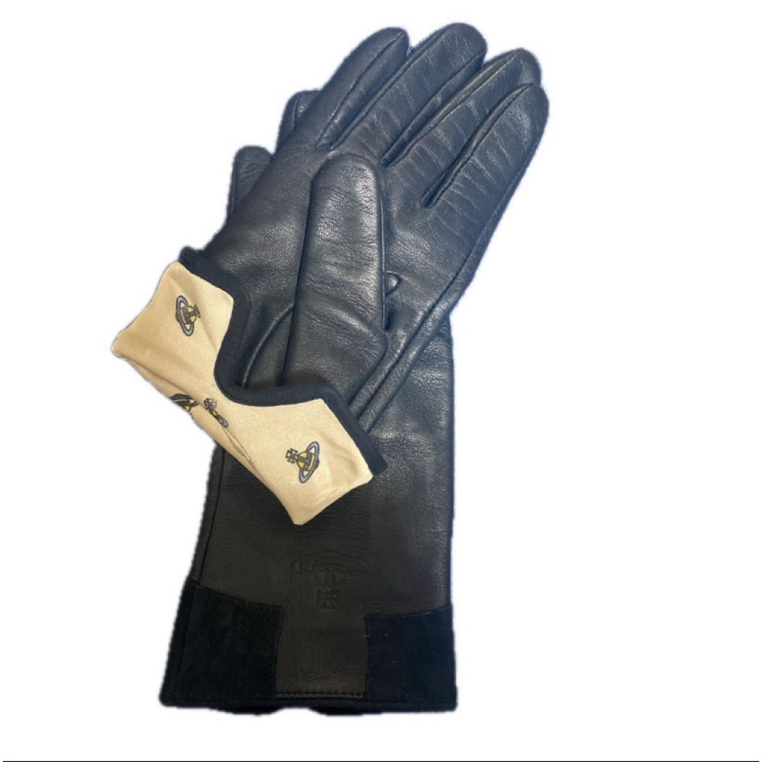 Vivienne Westwood(ヴィヴィアンウエストウッド)のヴィヴィアンウエストウッド　レディースレザーグローブ　手袋　vivienne レディースのファッション小物(手袋)の商品写真