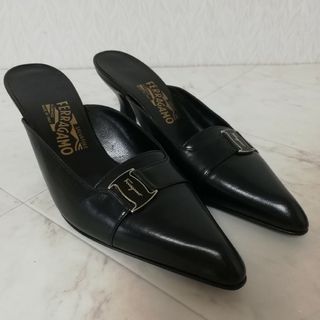 サルヴァトーレフェラガモ(Salvatore Ferragamo)の未使用!! Salvatore Ferragamo フェラガモ 本革ミュール7C(ハイヒール/パンプス)